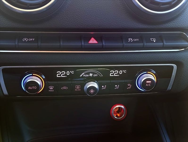 Audi A3 1,6 TDi Aut.klima,Navigace - fotka 18 z 34