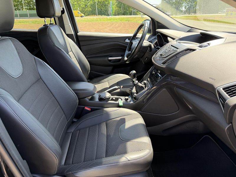 Ford Kuga 1.6 EB TITANIUM ROZVODY TAŽNÉ - fotka 32 z 39