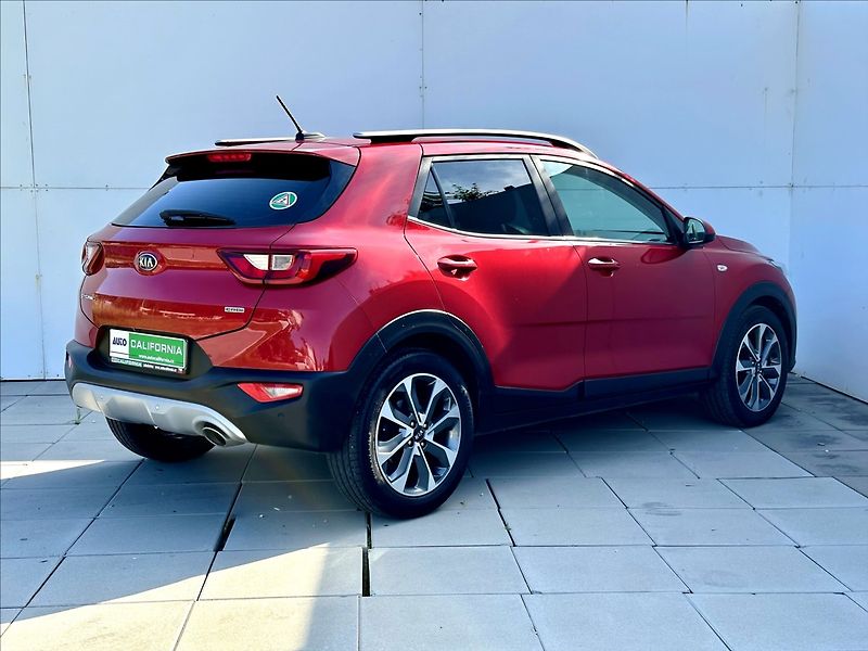 Kia Stonic 1,6 CRDi Aut.klima,Kamera - fotka 6 z 39