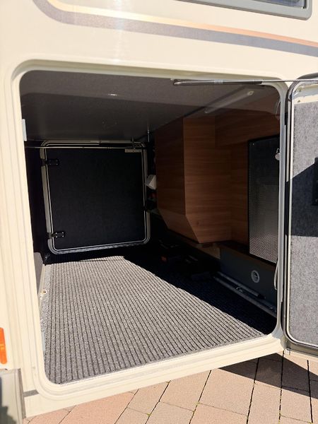Carthago CHIC C-LINE I 4.9 LE  - fotka 29 z 34