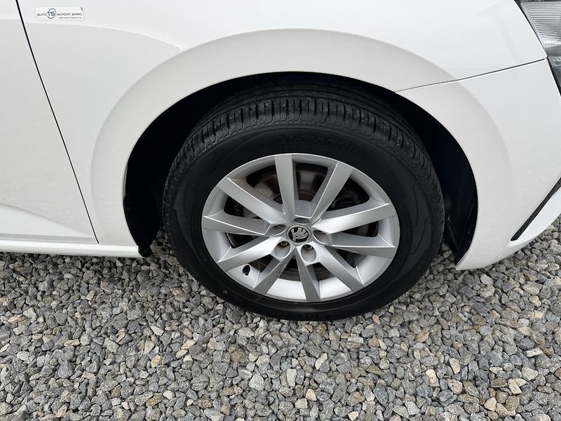 Škoda Scala 1.6TDi 115PS 6R STYLE LED STK! - fotka 62 z 153