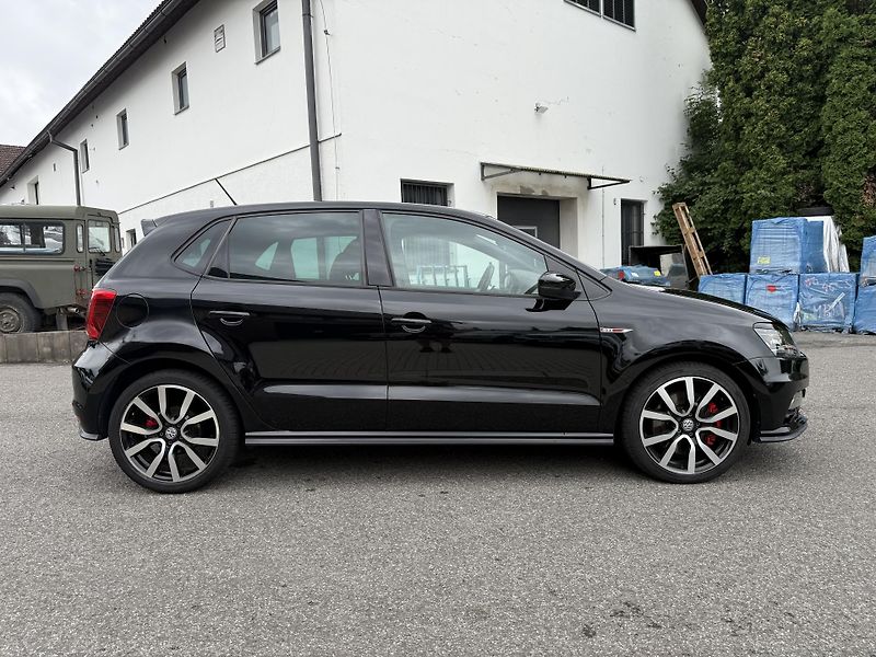 Volkswagen Polo V 1.8 GTI 141 kW - fotka 7 z 21