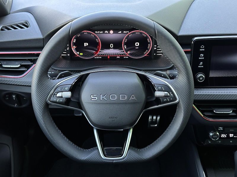 Škoda Scala 1.0TSi DSG Monte Carlo 116PS M - fotka 21 z 42