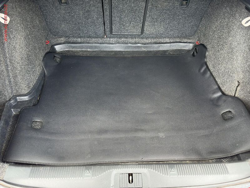Škoda Octavia (2011) 2.0TDI, ČR, autoAC - fotka 7 z 18