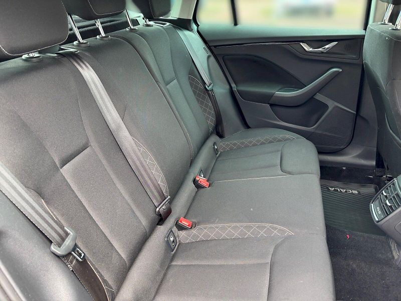 Škoda Scala (2021) DRIVE 1.0TSI 85KW 6MP - fotka 25 z 32