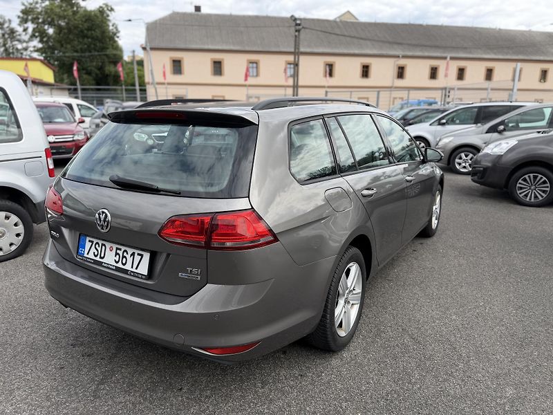 Volkswagen Golf 1.2 tsi, 77kw - fotka 3 z 19