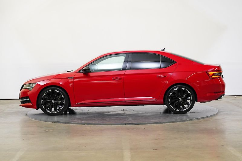Škoda Superb - fotka 3 z 27