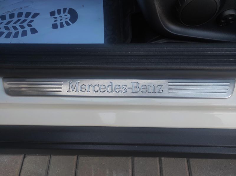 Mercedes-Benz GLA 200d 4MATIC,AT,ČR - fotka 32 z 42
