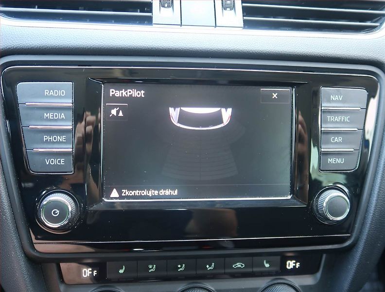 Škoda Octavia (2016) Ambition Plus 2.0 TDI - fotka 19 z 21