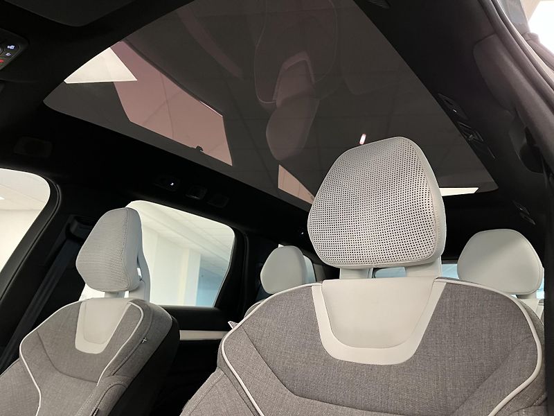 Volvo EX90 (2025) - fotka 26 z 33