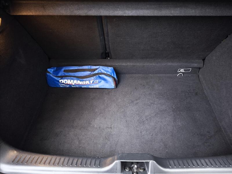 Renault Clio 1,2 16V - fotka 16 z 17