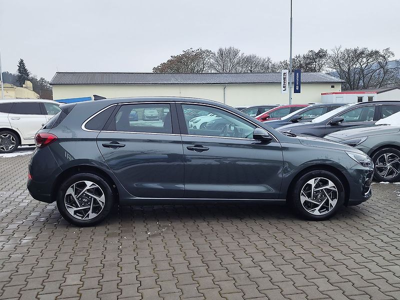 Hyundai i30 1.5 T-GDI/103kW Style DCT - fotka 4 z 33