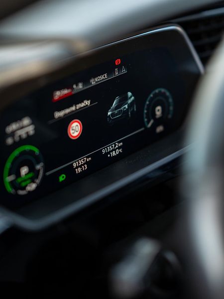 Audi e-tron (2020) /300kW - fotka 28 z 51