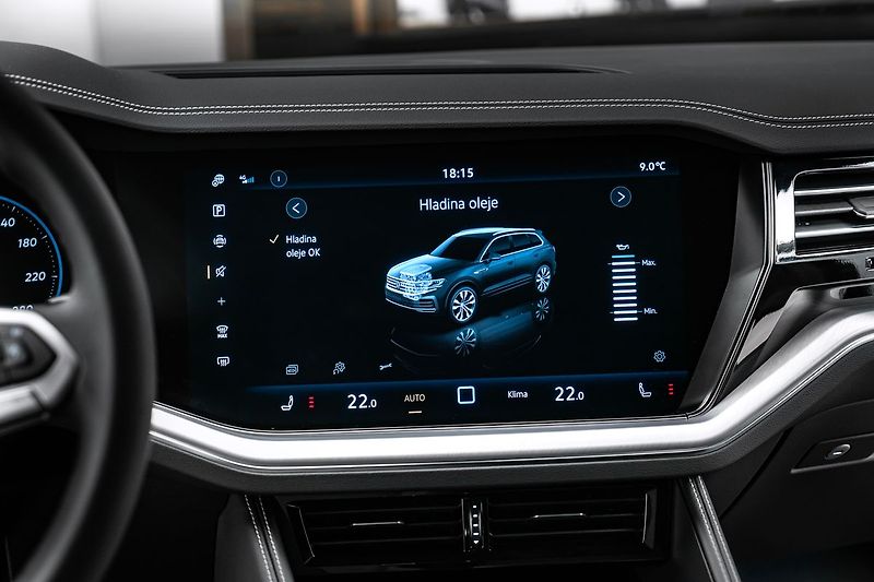 Volkswagen Touareg V6 3,0TDI Vzduch LED Tažné - fotka 16 z 18
