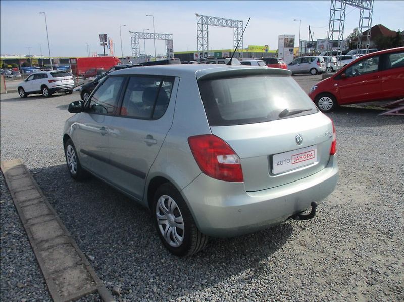 Škoda Fabia 1,2 TSI, klima, serv. kniha, - fotka 8 z 31