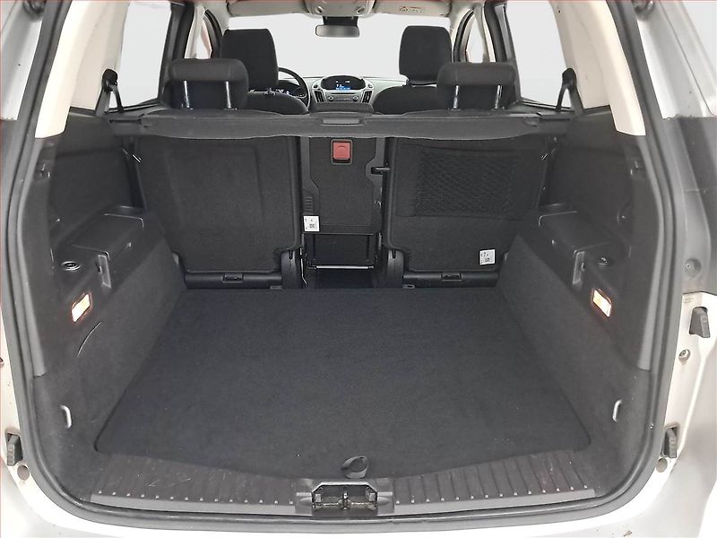 Ford Grand C-MAX (2018) 2.0 TDCi, Automat, Bi-Xenony - fotka 14 z 20