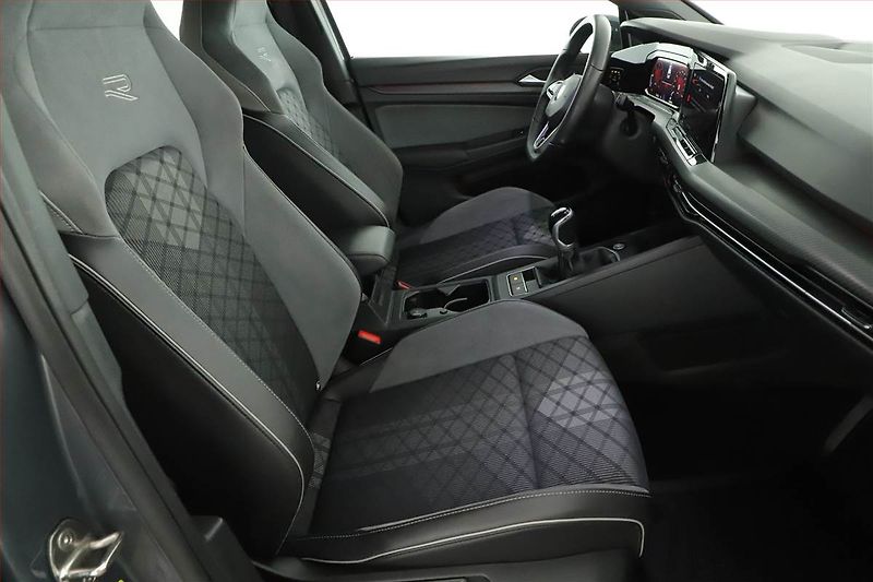 Volkswagen Golf (2022) R-Line 2.0 TDI, Kůže, Navi - fotka 7 z 22