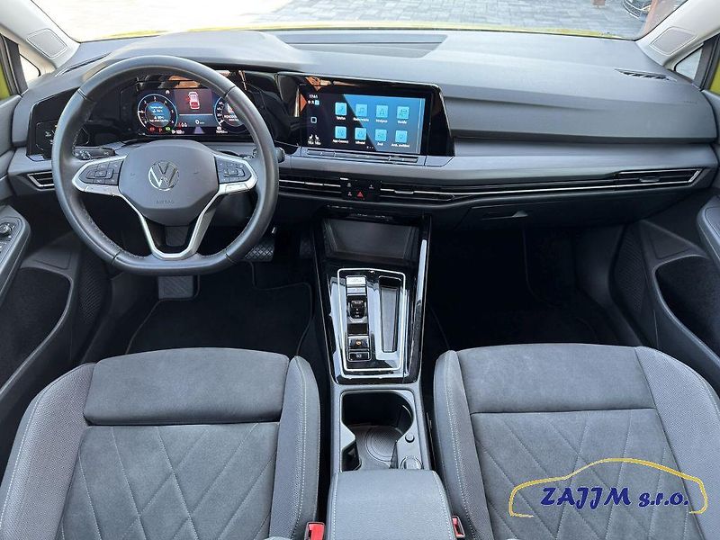 Volkswagen Golf 2.0TDI 110kw DSG + kamera - fotka 15 z 51