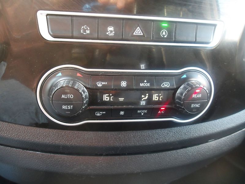 Mercedes-Benz Vito 2,2CDi EXTRA LONG ! AUTOMAT ! - fotka 31 z 35