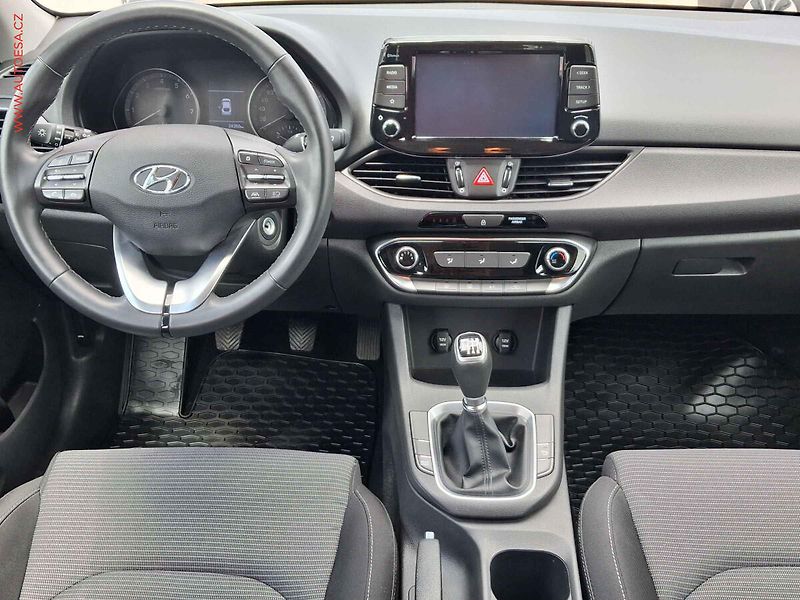 Hyundai i30 (2020) 1.5 T-GDi, 1.maj,ČR, AC, TZ - fotka 8 z 24