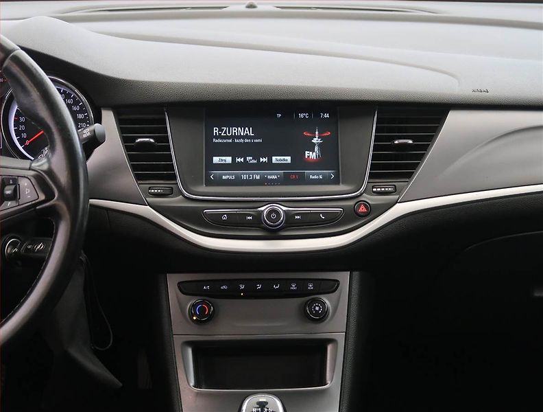 Opel Astra (2019) 1.6 CDTI, Navi, Tempomat - fotka 12 z 18