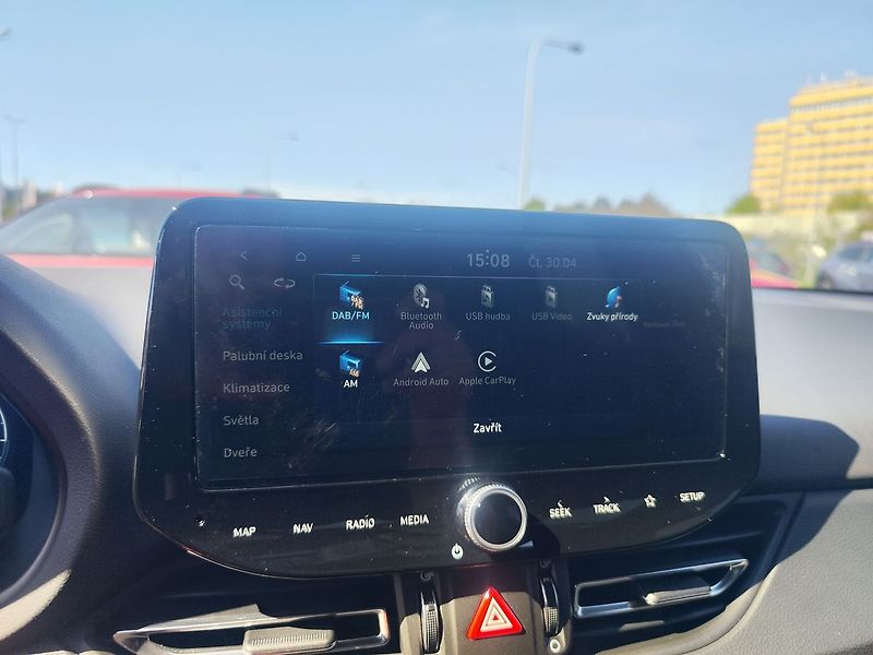 Hyundai i30 1.5 T-GDi/103kW N-Line DCT - fotka 19 z 33