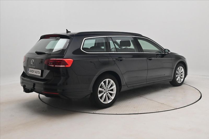 Volkswagen Passat 2,0 TDI 147kW DSG Business Zár - fotka 5 z 32