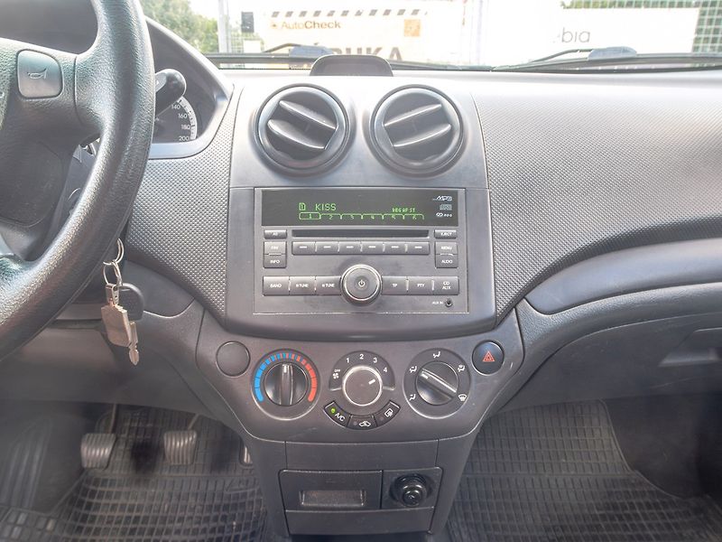 Chevrolet Aveo (2009) 1.2i 62KW - fotka 17 z 38