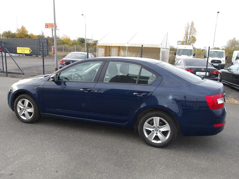 Škoda Octavia 1,6TDi 1.MAJITEL ! NAJ.137000k - fotka 4 z 30