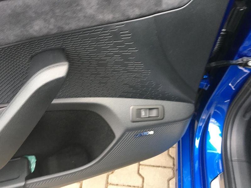 Škoda Octavia (2021) RS 2.0TSI DSG 180kW - fotka 17 z 20