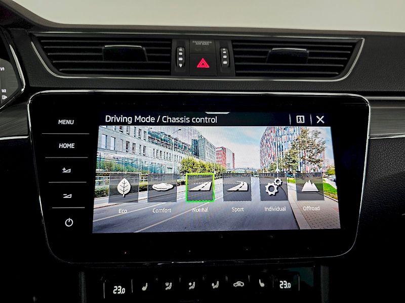 Škoda Superb (2023) 2.0TDi 147kW 4X4 SCOUT BUSINES - fotka 20 z 33