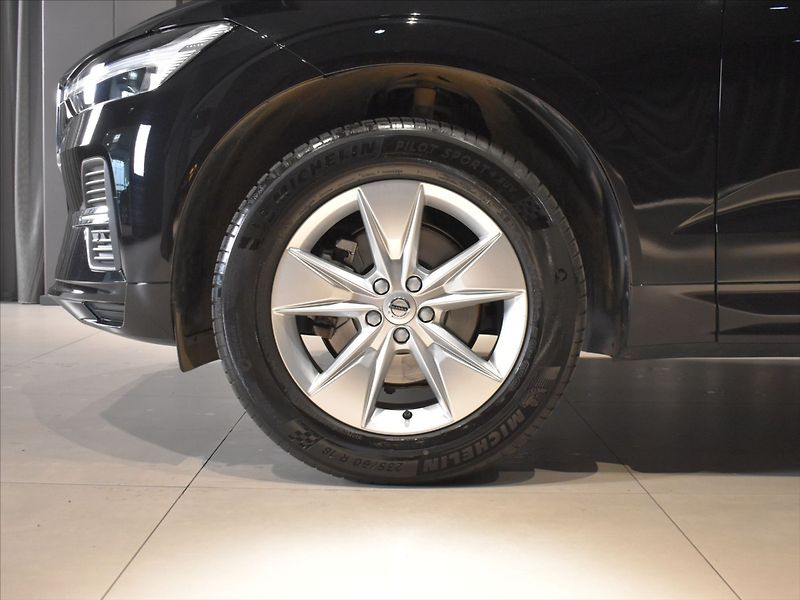 Volvo XC60 2,0 B5 AWD CORE BLIS,Bezklíč - fotka 8 z 25
