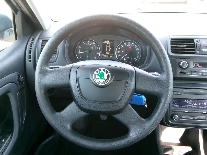 Škoda Fabia (2010) 1,2TSi ELEGANCE AC ALU - fotka 18 z 28