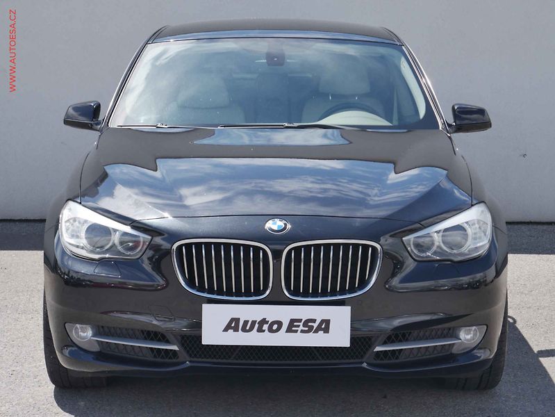 BMW Řada 5 (2011) 3.0 GT530d xDrive, AT, kůže - fotka 2 z 21