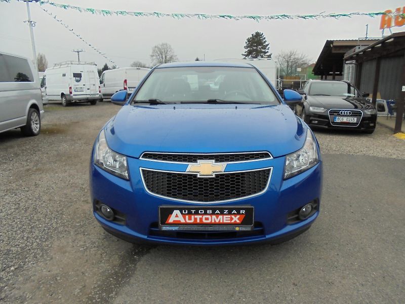 Chevrolet Cruze (2009) 1.6i- KLIMA- 8x AIRBAG- TAŽNÝ - fotka 2 z 11