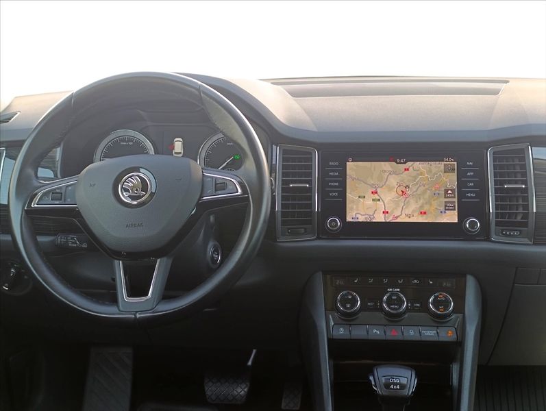 Škoda Kodiaq 2,0 TDi DSG 4x4 7Míst 1maj.ČR - fotka 17 z 43