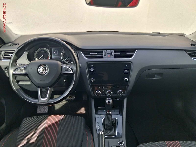 Škoda Octavia (2018) 1.6 TDi, Style, DSG, LED, TZ - fotka 8 z 19
