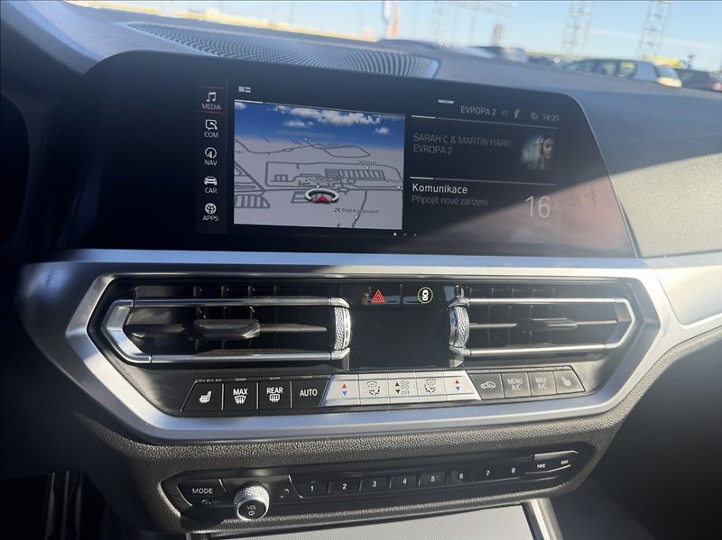 BMW Řada 3 2,0 330i, M-sport,X-drive,CZ, - fotka 18 z 33