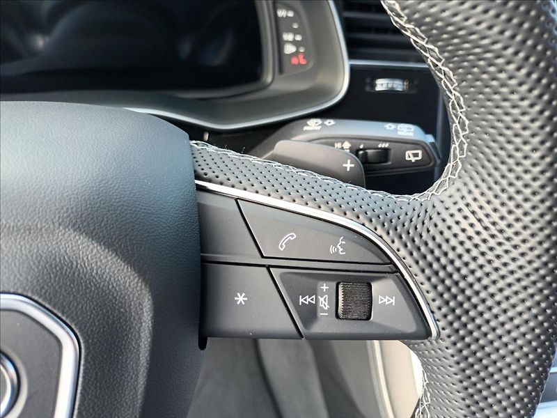 Audi Q8 3,0 TDI,210KW,S-line,ČR 1MAJ, - fotka 29 z 50