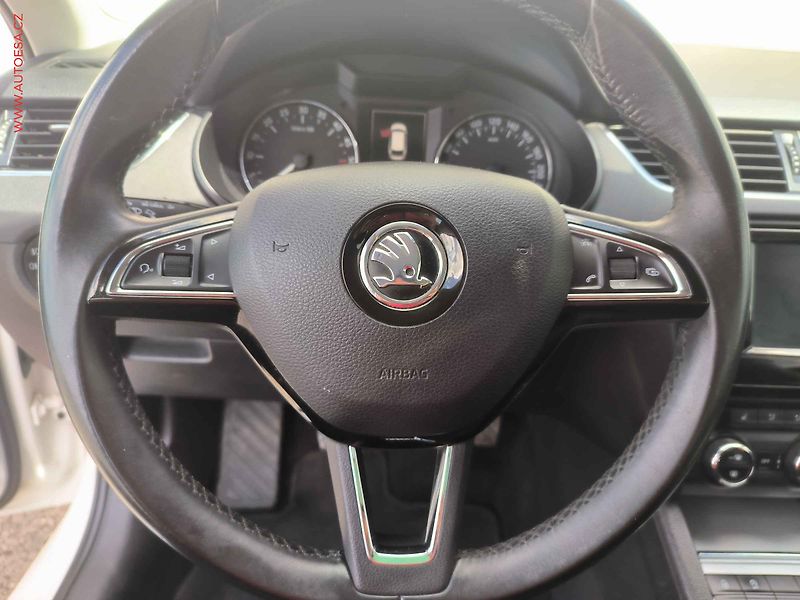 Škoda Octavia (2015) 1.6 TDi, Ambition - fotka 14 z 19