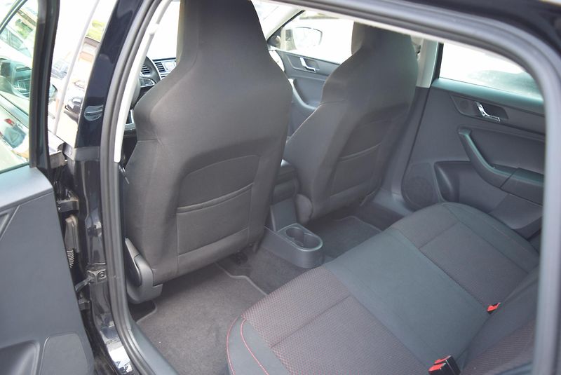 Škoda Rapid (2014) 1.2TSI 77kw ELEGANCE XEN ALU  - fotka 15 z 48