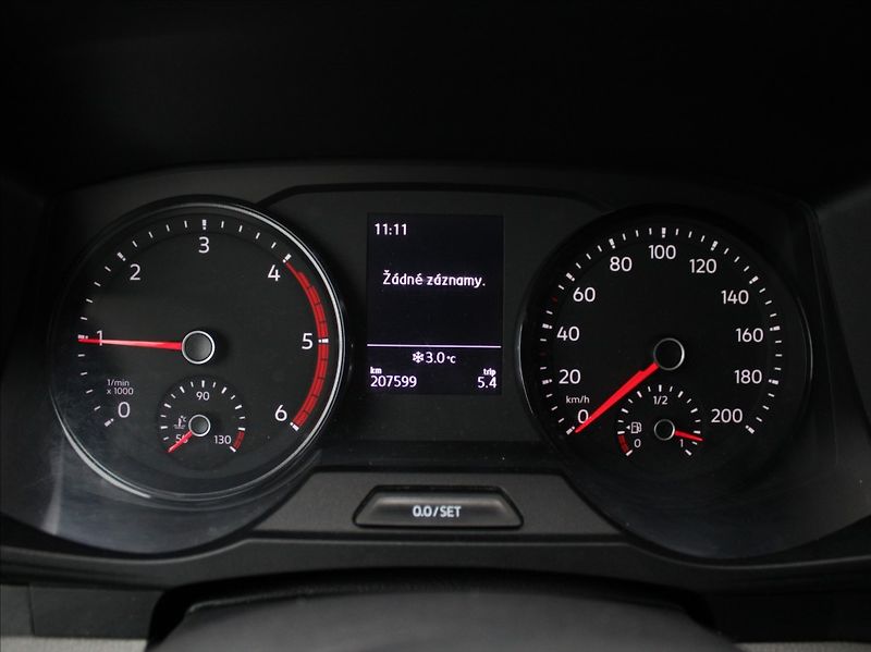 Volkswagen Crafter 2,0 TDi 35 DR 1.maj.Akční CENA - fotka 19 z 19