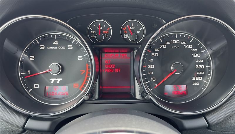 Audi TT 2,0 TFSi,147kW,S-line,serv.kn. - fotka 14 z 25