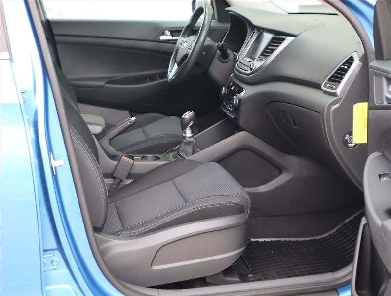 Hyundai Tucson (2018) 2.0 CRDi, 4X4, Serv.kniha - fotka 9 z 17