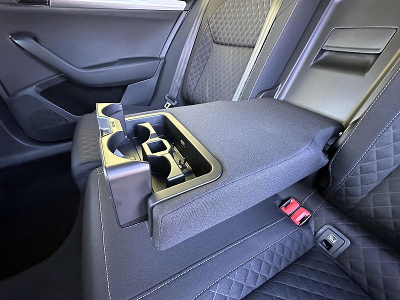 Škoda Superb (2021) KOMBI 2.0TSI/140kW* DSG* - fotka 28 z 39