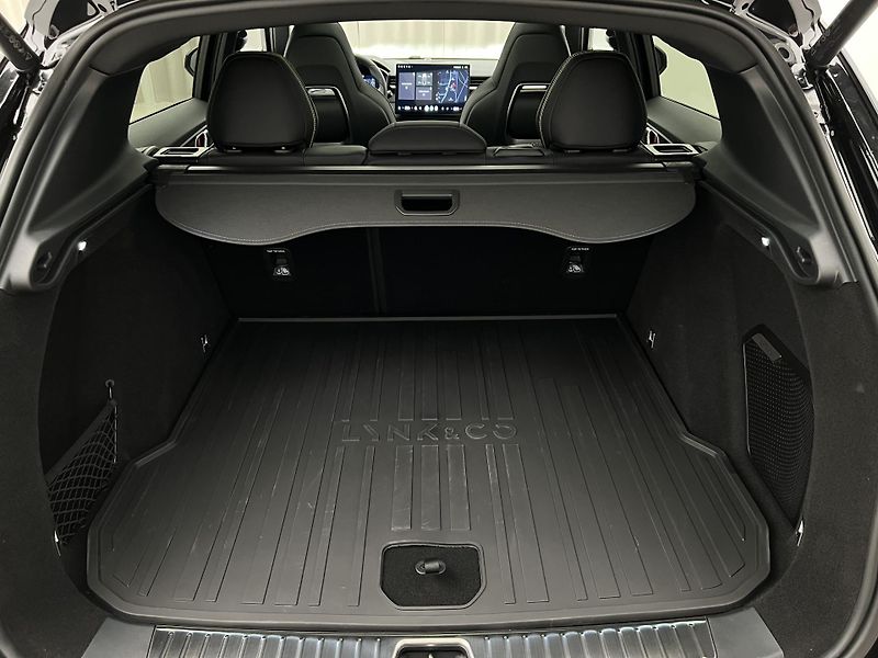 Lynk & Co 01 MORE PHEV AUT CZ 1.maj - fotka 5 z 55