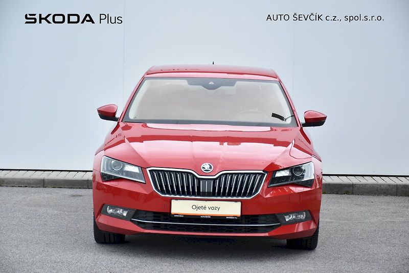 Škoda Superb (2019) Style Plus 2.0 TDI 140kW DSG - fotka 4 z 34
