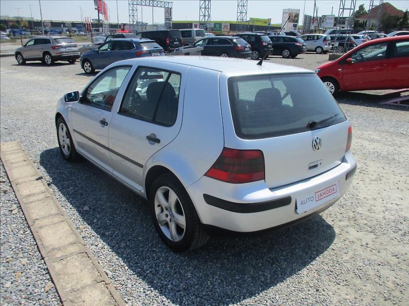 Volkswagen Golf 1,9 TDi,96kW,digiklima,servis, - fotka 6 z 26