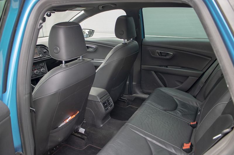 Seat Leon - fotka 30 z 39