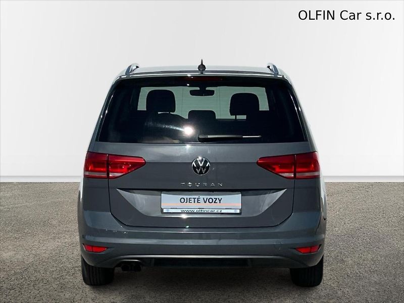 Volkswagen Touran 2,0 TDi 110kW 7DSG HIGHLINE  R - fotka 8 z 25
